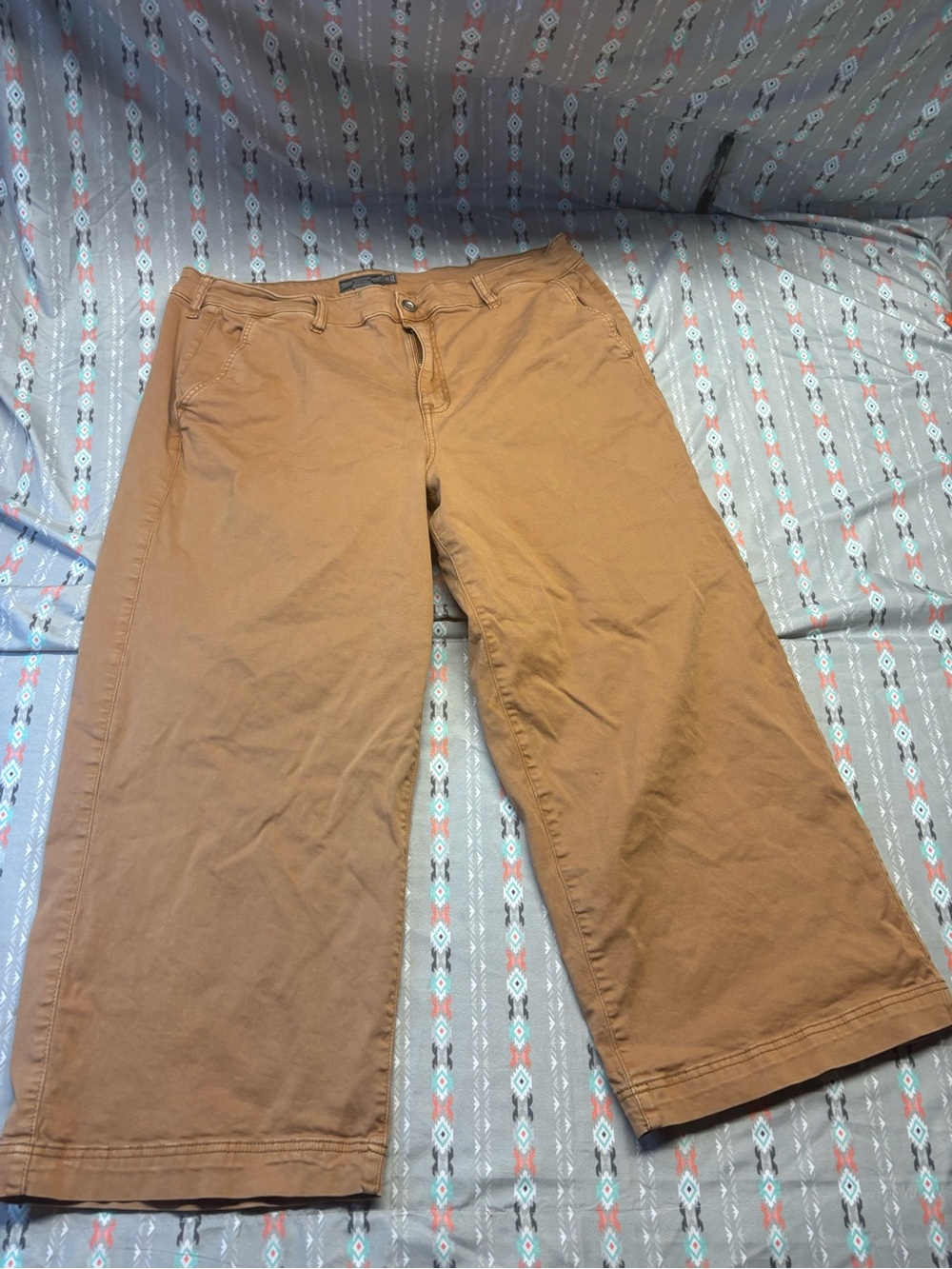 🧩torrid Tan Wide-Leg Cropped Chinos
